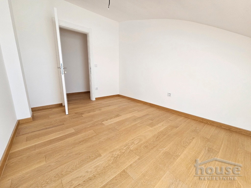 Stan Prodaja Novi Sad  185 m2