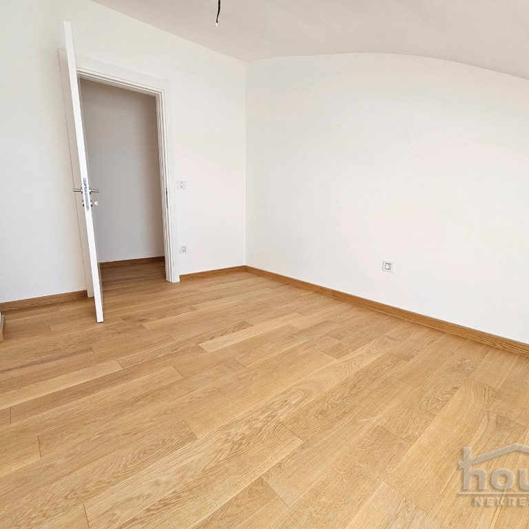 Stan Prodaja Novi Sad  185 m2