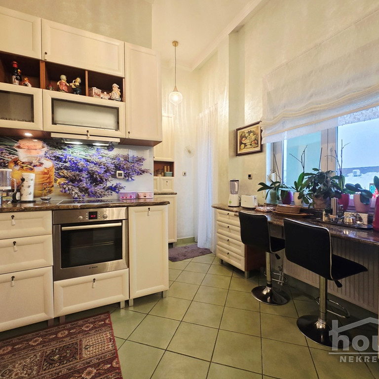 Petosoban stan na prodaju, Grbavica, Novi Sad, 359m², 6. sprat, 628.000 €