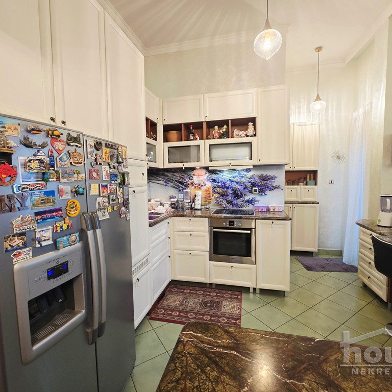 Petosoban stan na prodaju, Grbavica, Novi Sad, 359m², 6. sprat, 628.000 €