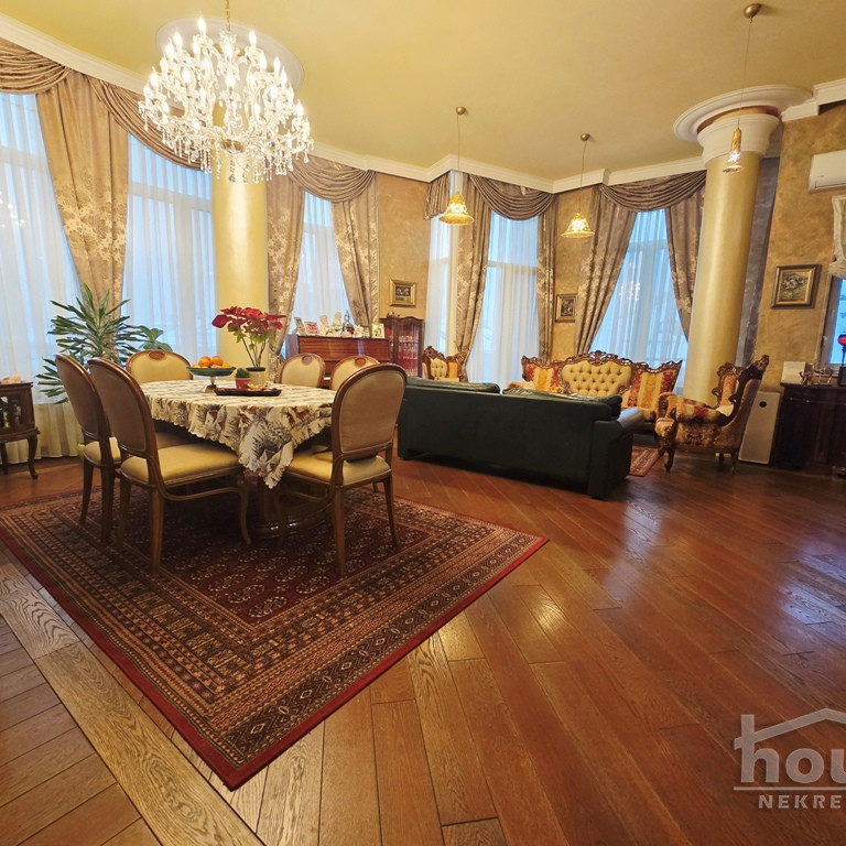 Stan Prodaja Novi Sad  359 m2