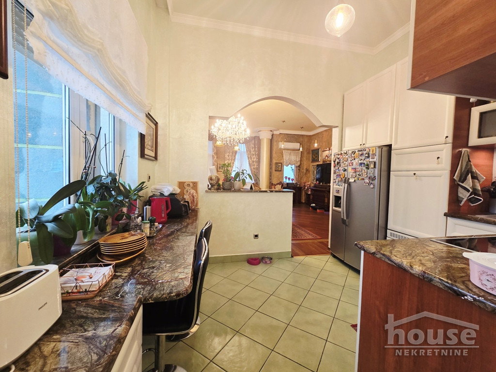 stanovi-5-pe-grbavica-1097899-mzc3l Petosoban stan na prodaju, Grbavica, Novi Sad, 359m², 6. sprat, 628.000 €