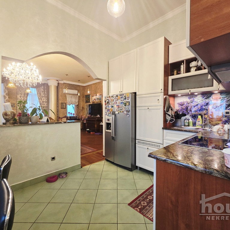 Petosoban stan na prodaju, Grbavica, Novi Sad, 359m², 6. sprat, 628.000 €