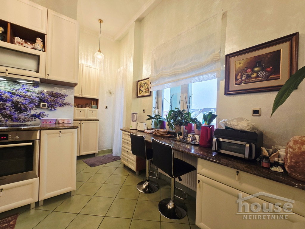 stanovi-5-pe-grbavica-1097899-wtpql Petosoban stan na prodaju, Grbavica, Novi Sad, 359m², 6. sprat, 628.000 €