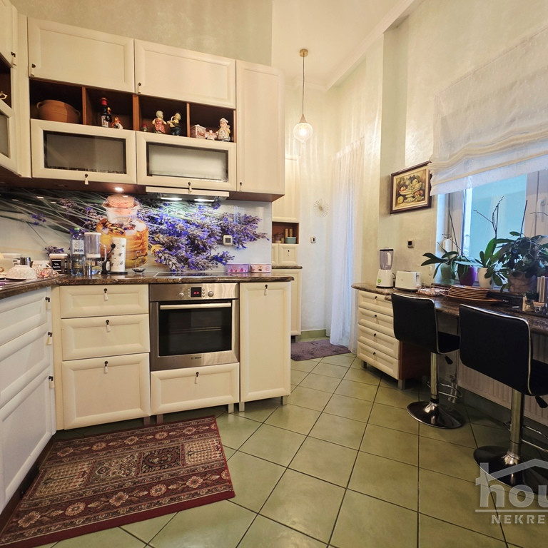 Petosoban stan na prodaju, Grbavica, Novi Sad, 359m², 6. sprat, 628.000 €