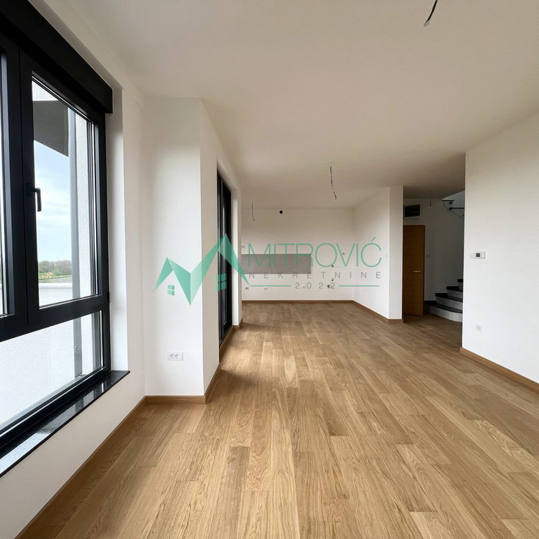 Petosoban stan na prodaju, Sremska Kamenica, Novi Sad, 143m², 356.500 €
