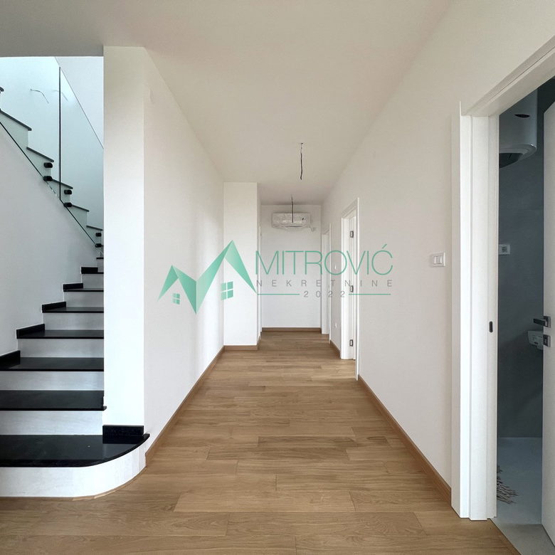 Petosoban stan na prodaju, Sremska Kamenica, Novi Sad, 143m², 356.500 €