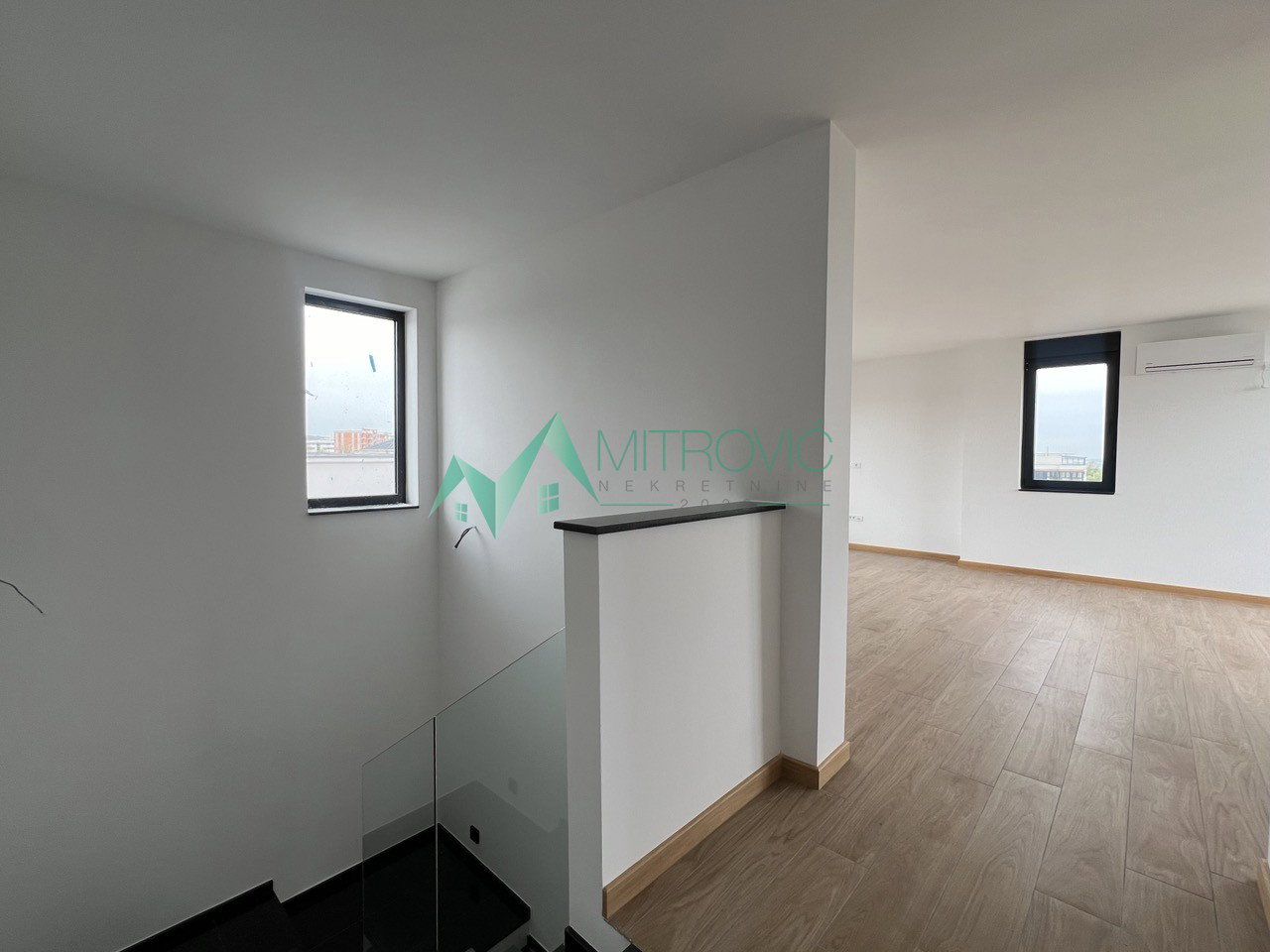 stanovi-5-pe-miSeluk-1003424-wumiv Petosoban stan na prodaju, Sremska Kamenica, Novi Sad, 143m², 356.500 €