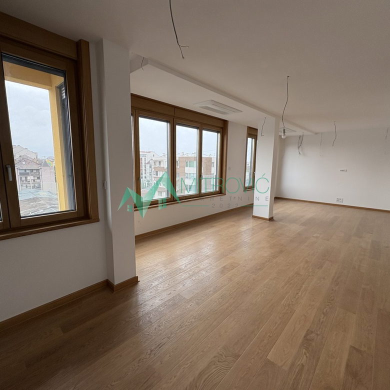 Stan Prodaja Novi Sad  121 m2