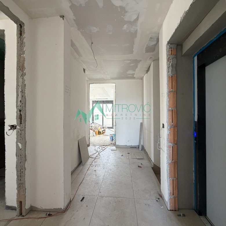 Petosoban stan na prodaju, Telep, Novi Sad, 253m², 499.999 €