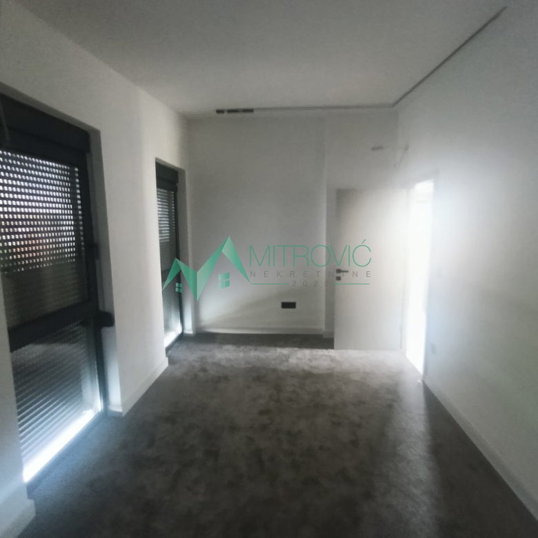 Stan Prodaja Novi Sad  183 m2