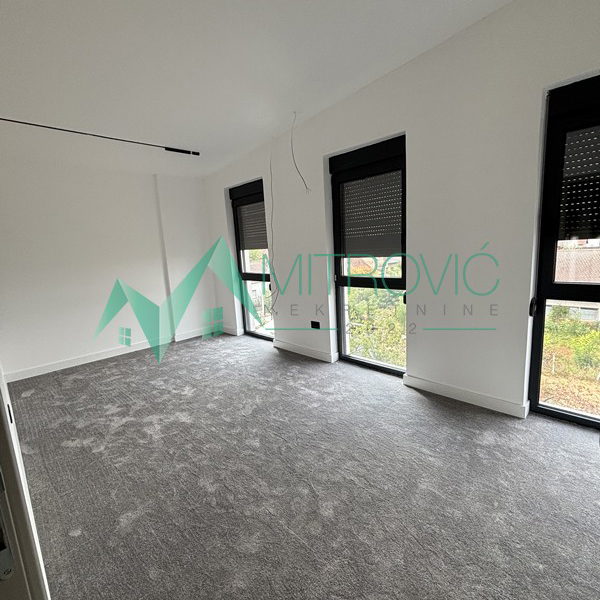 Petosoban stan na prodaju, Telep, Novi Sad, 183m², 481.200 €