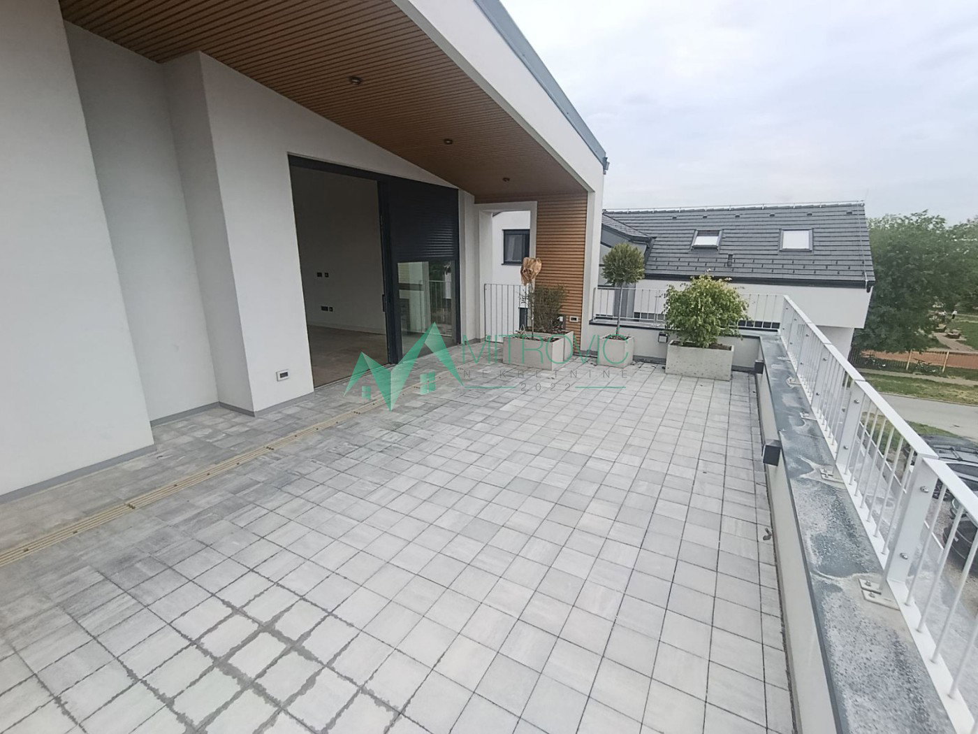 Stan Prodaja Novi Sad  183 m2