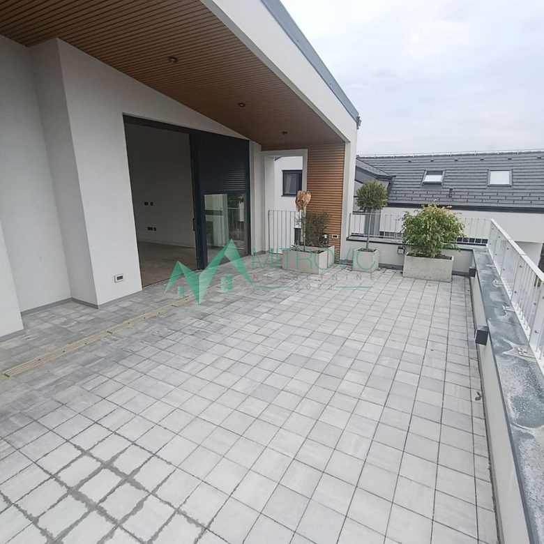 Stan Prodaja Novi Sad  183 m2