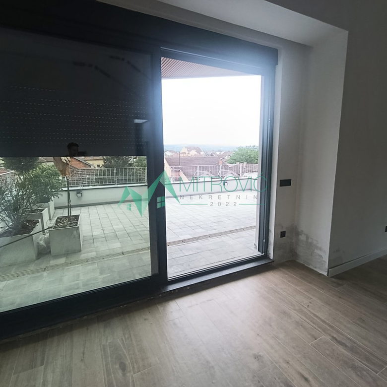 Stan Prodaja Novi Sad  183 m2