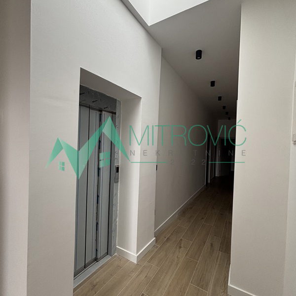 Petosoban stan na prodaju, Telep, Novi Sad, 183m², 481.200 €