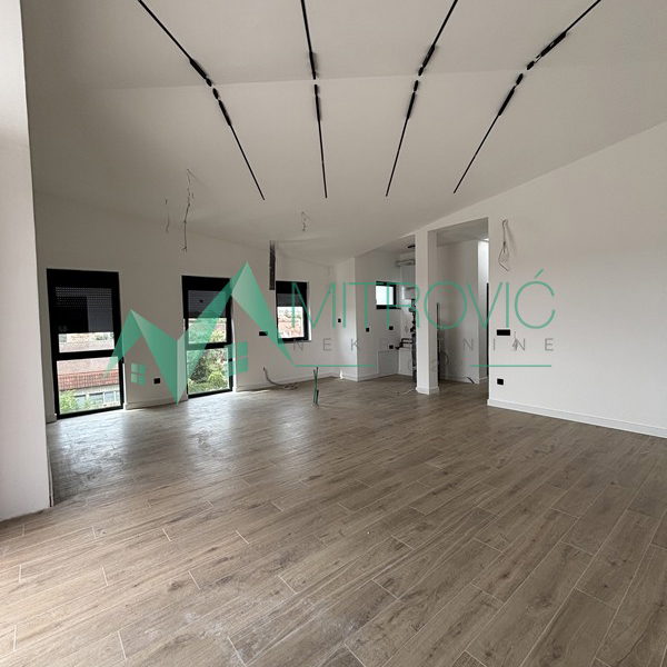 Petosoban stan na prodaju, Telep, Novi Sad, 183m², 481.200 €
