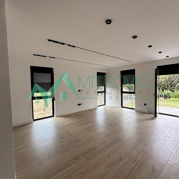 Petosoban stan na prodaju, Telep, Novi Sad, 159m², 475.860 €