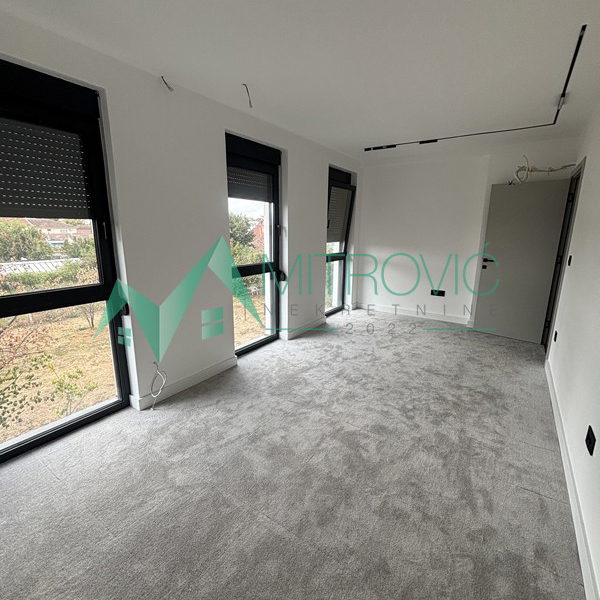 Petosoban stan na prodaju, Telep, Novi Sad, 159m², 475.860 €