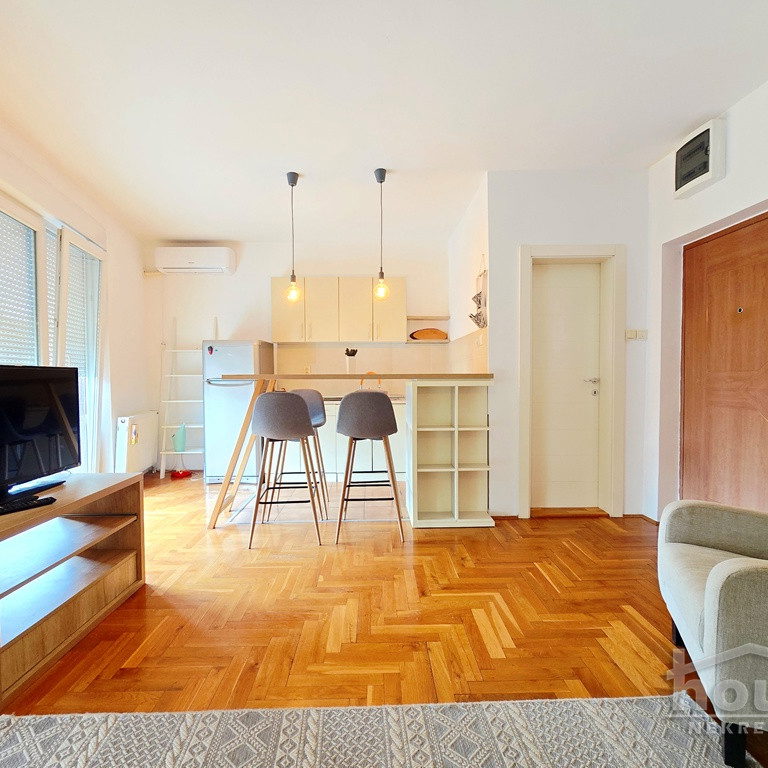 Stan Prodaja Novi Sad  34 m2