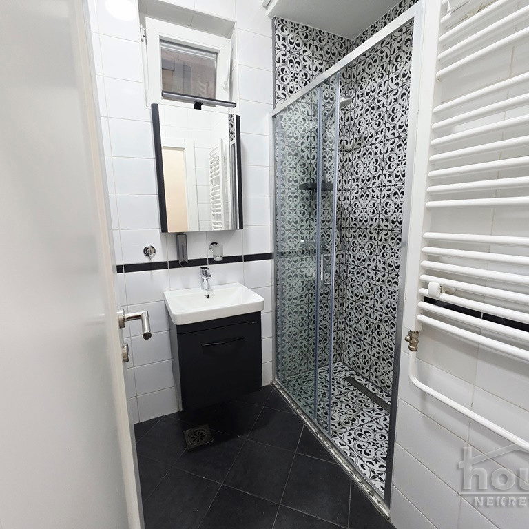 Stan Prodaja Novi Sad  32 m2