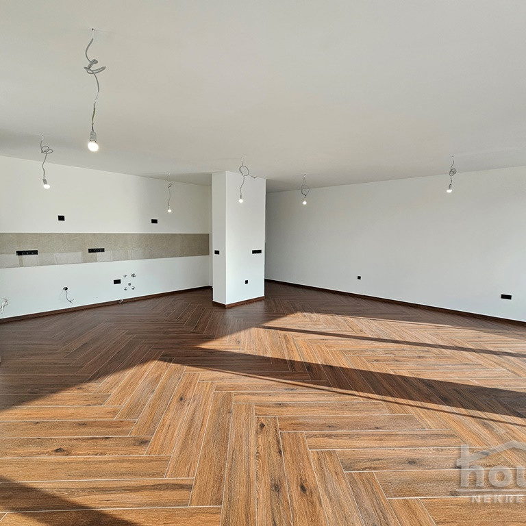 Stan Prodaja Novi Sad  165 m2
