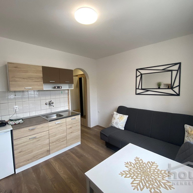 Stan Prodaja Novi Sad  16 m2