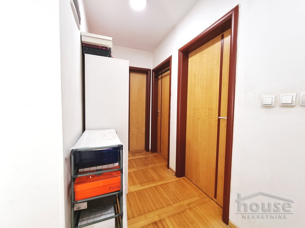 Petosoban stan na prodaju, Nova Detelinara, Novi Sad, 120m², 3. sprat, 200.000 €