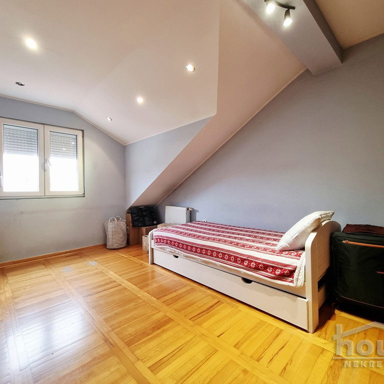 Petosoban stan na prodaju, Nova Detelinara, Novi Sad, 120m², 3. sprat, 200.000 €