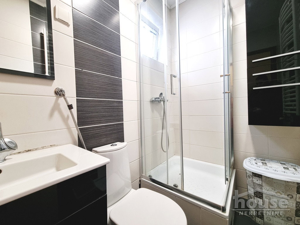 Petosoban stan na prodaju, Nova Detelinara, Novi Sad, 120m², 3. sprat, 200.000 €
