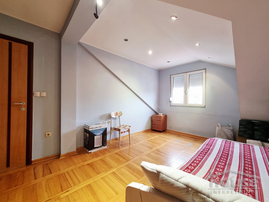 Petosoban stan na prodaju, Nova Detelinara, Novi Sad, 120m², 3. sprat, 200.000 €