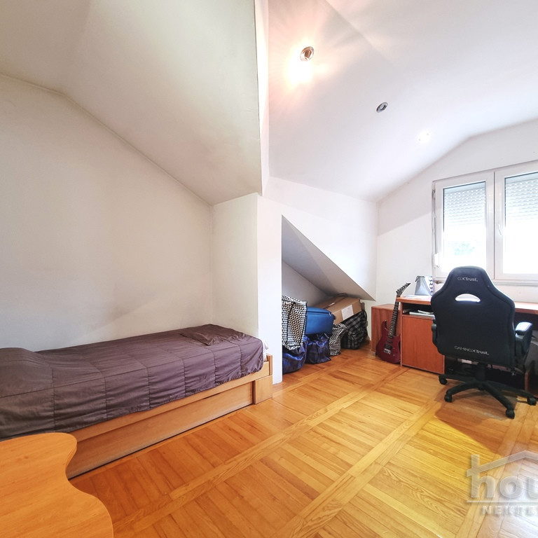 Petosoban stan na prodaju, Nova Detelinara, Novi Sad, 120m², 3. sprat, 200.000 €
