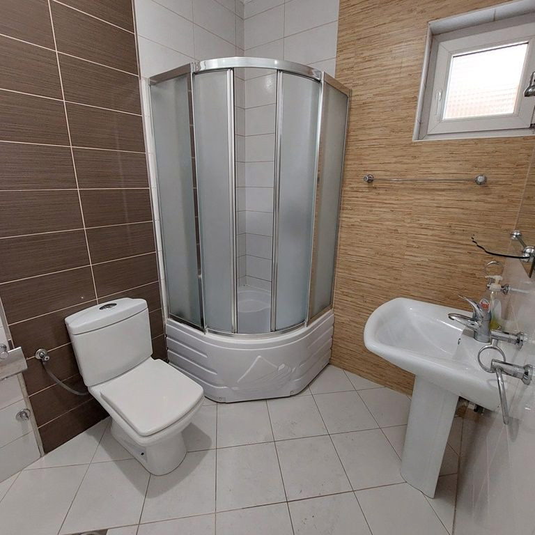 Dvoiposoban stan na prodaju, Grbavica, Novi Sad, 69m², Prizemlje, 185.000 €