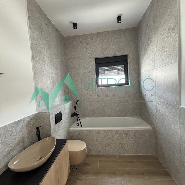 Petosoban stan na prodaju, Telep, Novi Sad, 147m², 441.870 €