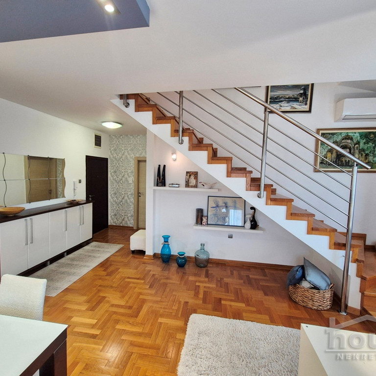 Višesoban stan na prodaju, Centar, Novi Sad, 144m², 6. sprat, 432.000 €