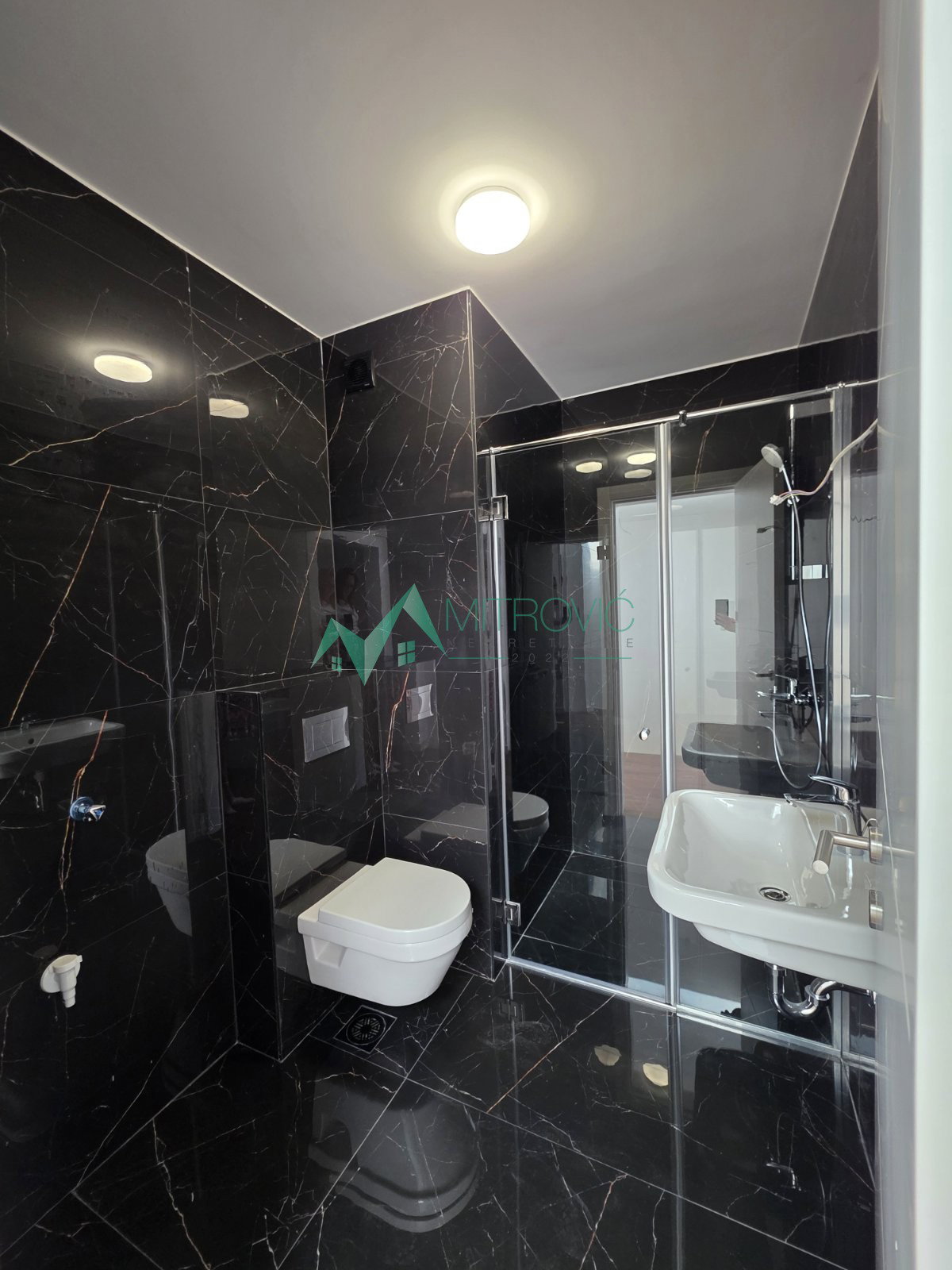 Višesoban stan na prodaju, Telep, Novi Sad, 136m², 378.216 €
