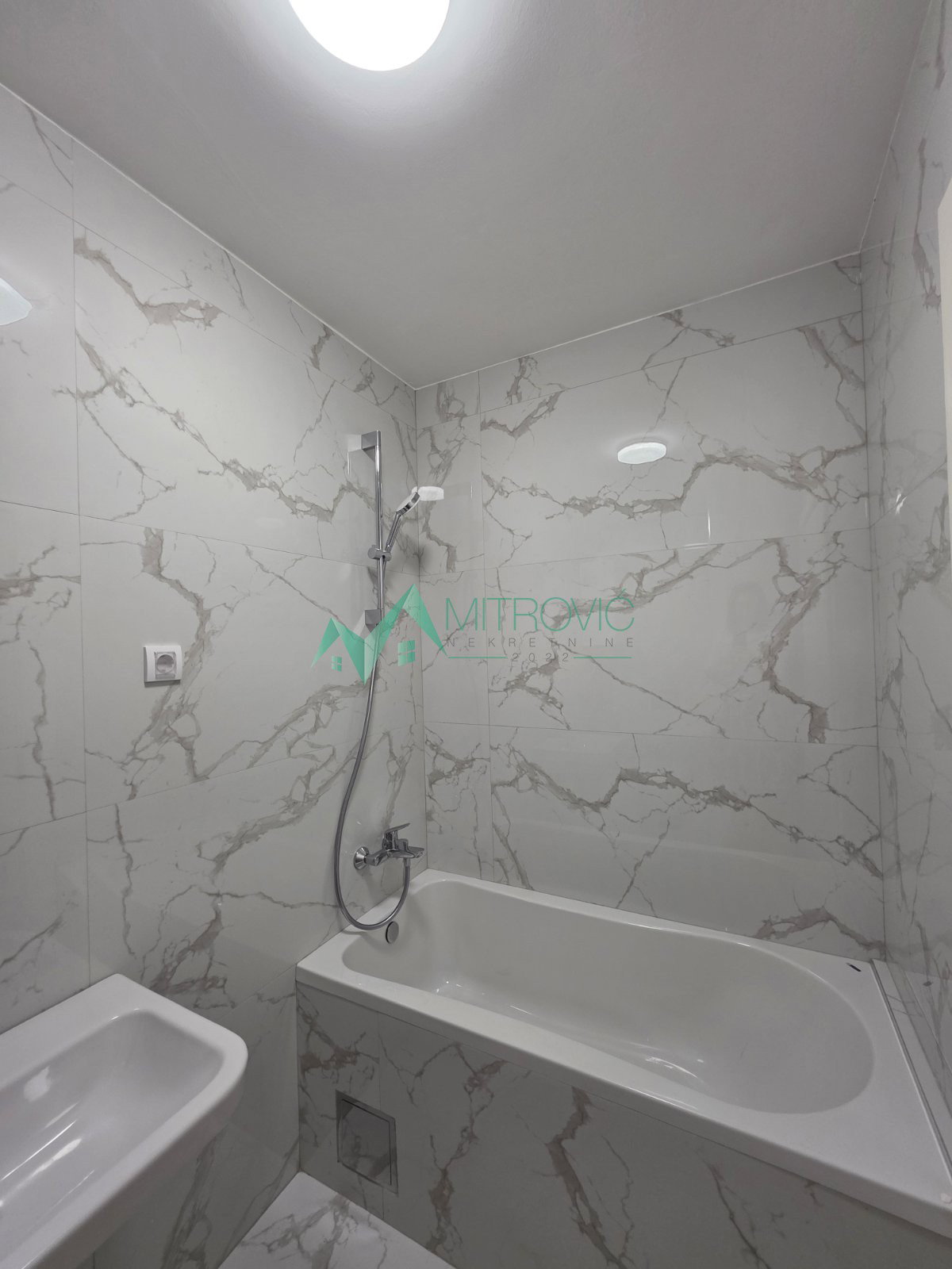 Višesoban stan na prodaju, Telep, Novi Sad, 136m², 378.216 €