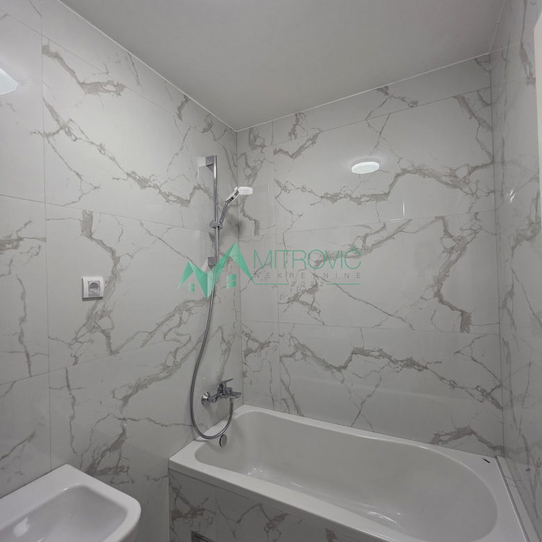 Višesoban stan na prodaju, Telep, Novi Sad, 136m², 378.216 €
