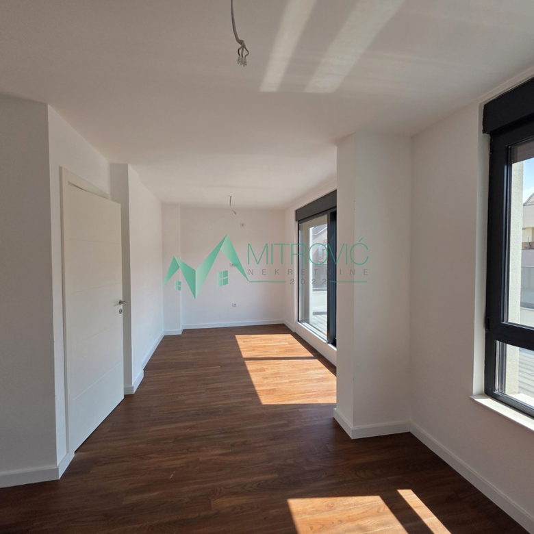 Višesoban stan na prodaju, Telep, Novi Sad, 136m², 378.216 €