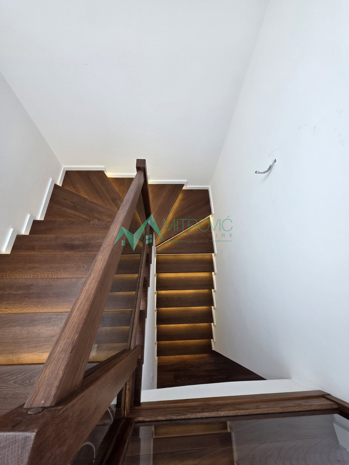 Višesoban stan na prodaju, Telep, Novi Sad, 136m², 378.216 €