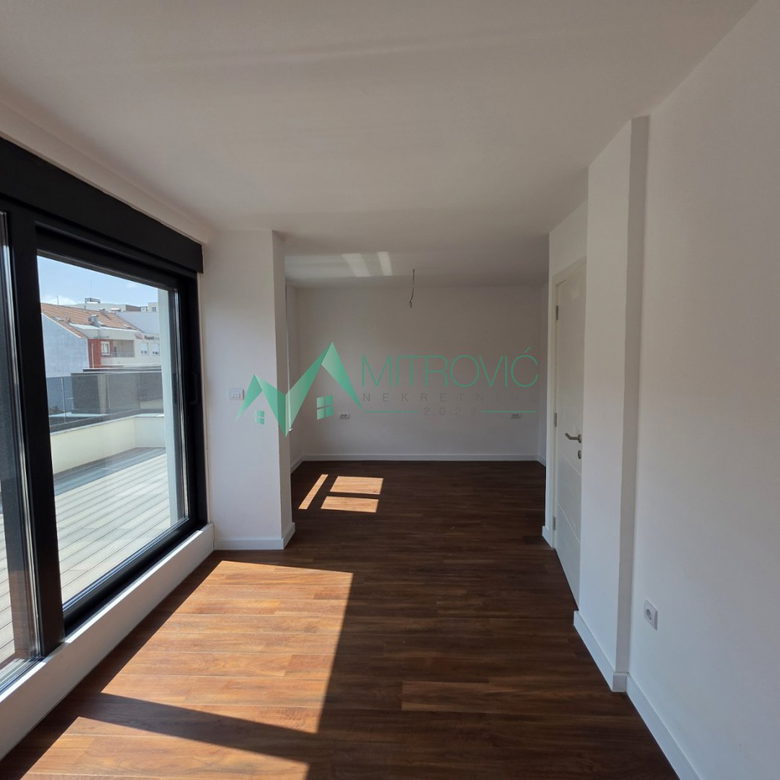 Višesoban stan na prodaju, Telep, Novi Sad, 136m², 378.216 €