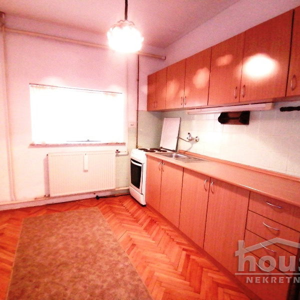 Kuća Prodaja Novi Sad  250 m2