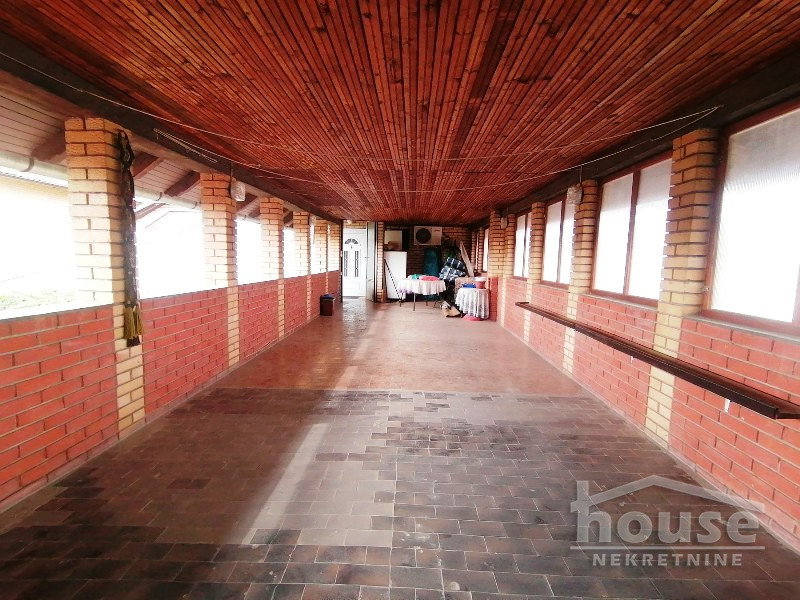 Kuća na prodaju, Sadovi, Novi Sad, 250m², 250.000 €