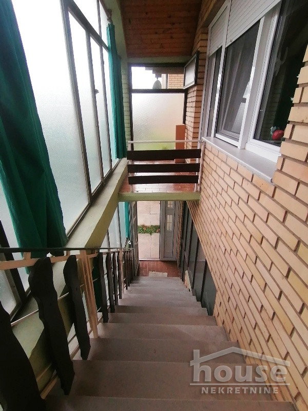 Kuća na prodaju, Sadovi, Novi Sad, 250m², 250.000 €