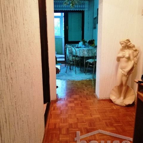 Stan Prodaja Novi Sad  64 m2