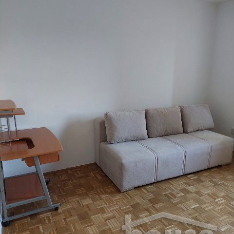 Stan Izdavanje Novi Sad  47 m2