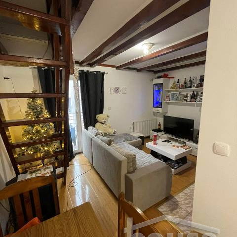 Stan Prodaja Novi Sad  50 m2
