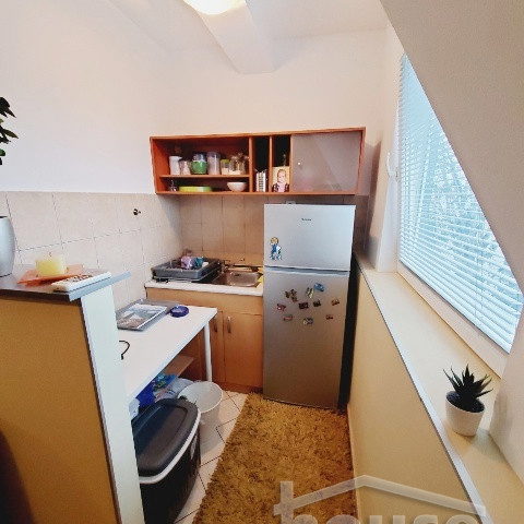 Četvorosoban stan na prodaju, Sajmište, Novi Sad, 80m², 206.000 €