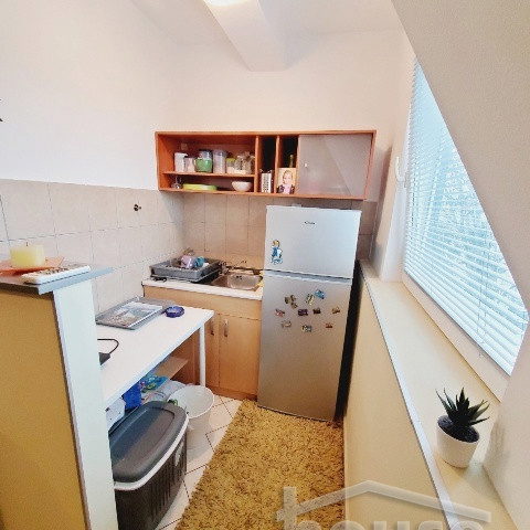 Četvorosoban stan na prodaju, Sajmište, Novi Sad, 80m², 206.000 €