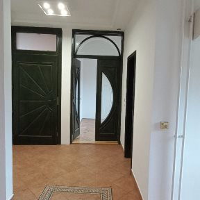 Kuća za izdavanje, Centar, Novi Sad, 260m², 2.500 €/mes